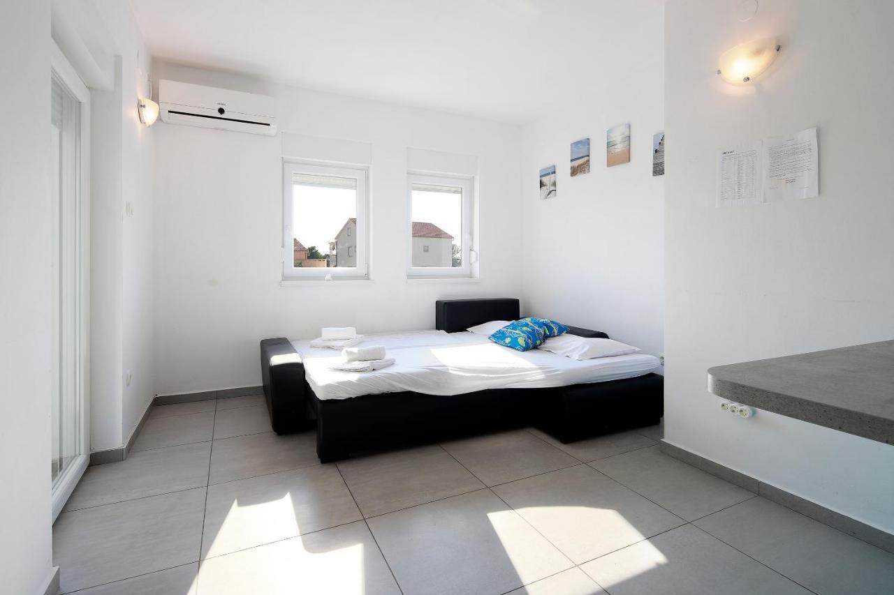 Apartment Dream Novalja Exterior photo